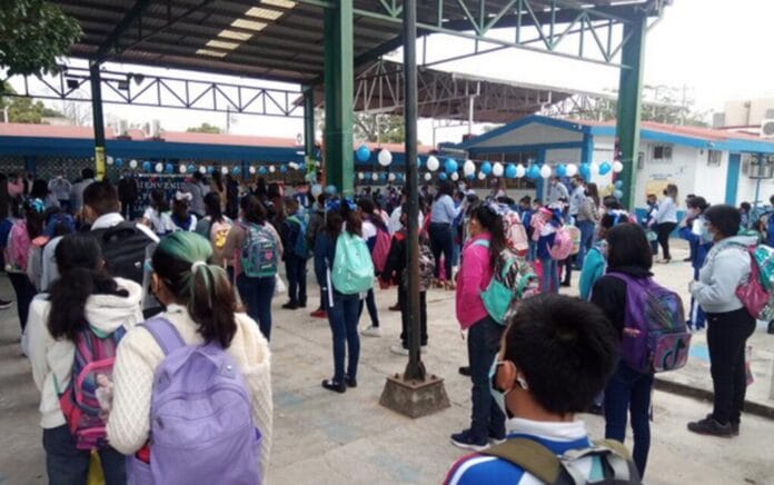 Regresa el 98- de escuelas a clases presenciales