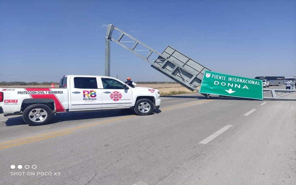 vientos derriban espectaculares Rio Bravo-Donna