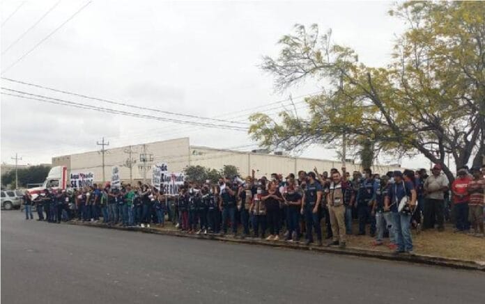 Con protestas inician elección en Panasonic Reynosa
