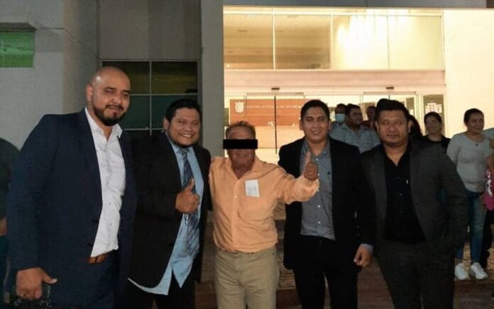 Adolfo Sierra salió en libertad a primera hora de este domingo _ Luis Flores