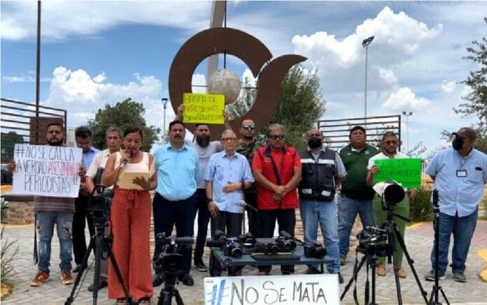 Club de Periodistas Bravos de Nuevo Laredo se manifiesta por el asesinato de un periodista en Tamaulipas