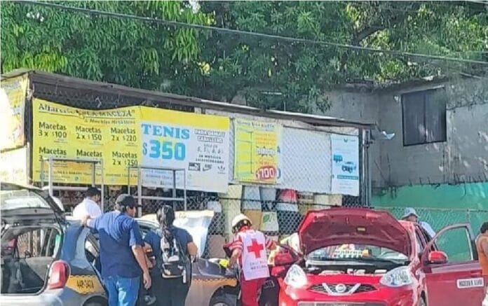 Encontronazo dejó dos prensados y heridos en Ciudad Madero