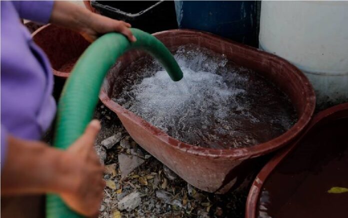 Usuarios en redes sociales informaron que el agua que salía de las líneas de distribución en Tampico tenía un mal olor