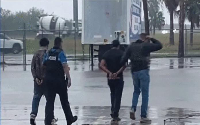 15-detenidos-tras-persecucion-vehicular-en-San-Benito