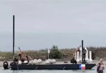 Colocan muro con boyas sobre el río Bravo