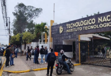 Protestan maestros y personal de Tecnológicos de Tamaulipas