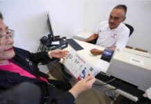 Facilitan trámites y servicios a personas con discapacidad