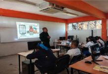 Guardia Estatal Cibernética imparte plática preventiva en secundaria No. 3