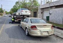 Mantiene operativo en Nuevo Laredo contra vehículos mal estacionados
