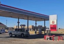 Diferencia de 4 pesos en precio de gasolina en frontera de México con Estados Unidos