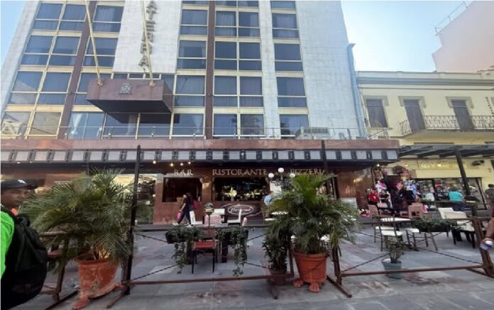 668114985_1561618242634400_7348019598492465809_n