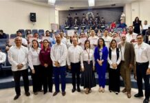 Se gradua 4a. generación de conductores de tractocamiones quinta rueda