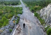 Lluvias provocan deslaves en carreteras y zonas urbanas
