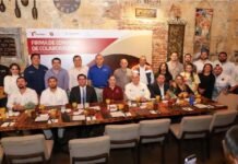 Firman convenio COEPRIS y CANIRAC