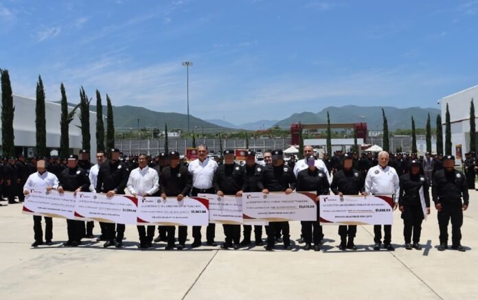 SSP-159-2026.-Realiza SSPT sexta entrega mensual de estímulos económicos por aseguramientos de armas (4)