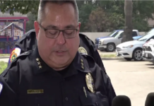 Muere baleado adulto mayor durante discusión con oficiales de policía en Edinburg