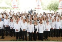 Reconoce UAT trayectoria de 215 docentes